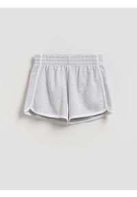 Reserved - Dresowe szorty z lampasem - jasnoszary. Kolor: szary. Materiał: dresówka