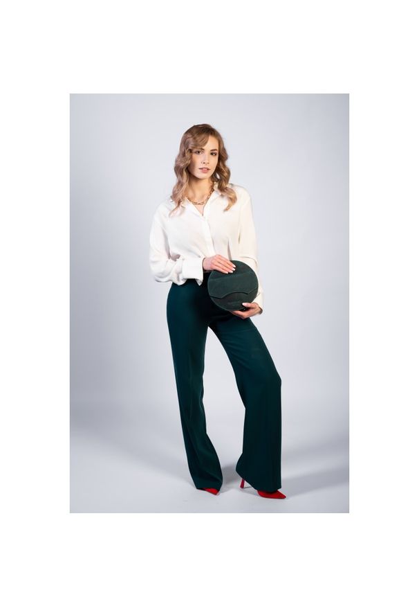 Okrągła listonoszka skórzana PAOLO PERUZZI T-92-GRN zielona. Kolor: zielony. Sezon: zima, jesień. Materiał: skórzane. Styl: vintage, elegancki. Rodzaj torebki: na ramię