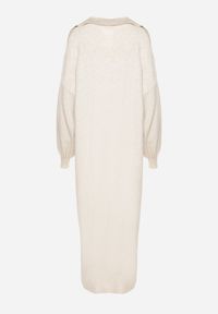 Born2be - Jasnobeżowa Pudełkowa Sukienka Sweterkowa z Wiskozą Szerokimi Rękawami i Kołnierzykiem Rinfera. Kolor: beżowy. Materiał: wiskoza. Typ sukienki: proste. Styl: wizytowy, elegancki #2