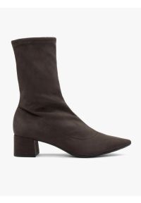 Ryłko - Ciemnobrązowe botki skarpetkowe. Kolor: brązowy. Materiał: tkanina. Szerokość cholewki: normalna. Obcas: na obcasie. Styl: klasyczny, street. Wysokość obcasa: średni #1