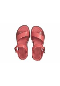 Sandały Azaleia Marie Sandal Plat Fem Red 198052, Różowy. Okazja: na co dzień. Zapięcie: klamry. Kolor: różowy. Materiał: tworzywo sztuczne. Wzór: paski. Styl: sportowy, casual