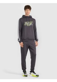 4f - 4F Spodnie dresowe joggery męskie 4F x Robert Lewandowski - szare XL. Kolor: szary. Materiał: dresówka. Wzór: aplikacja. Sport: fitness #1