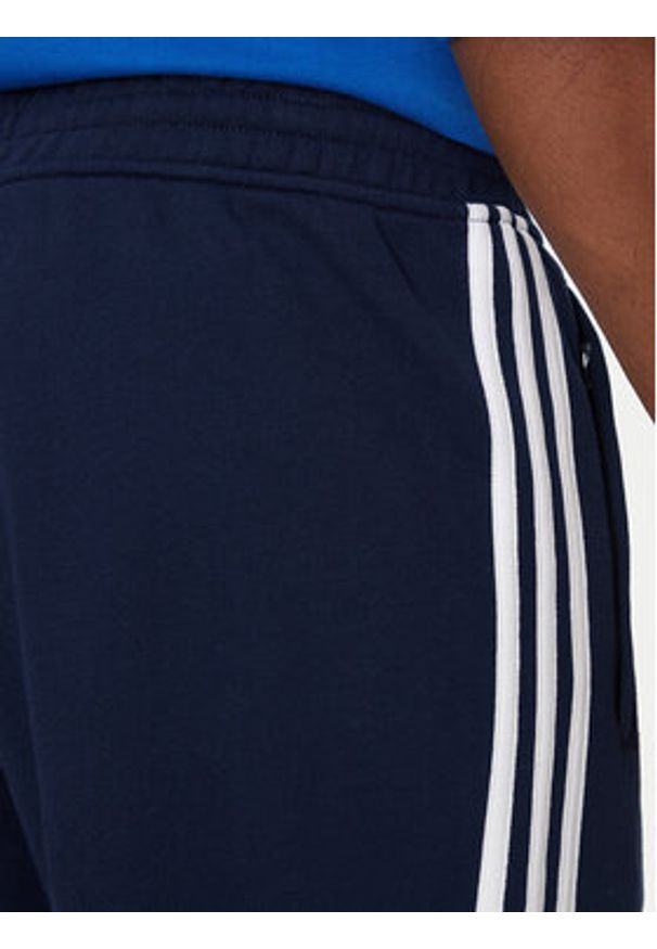Adidas - adidas Szorty sportowe adicolor 3-Stripes IM9424 Granatowy Regular Fit. Kolor: niebieski. Materiał: bawełna. Styl: sportowy