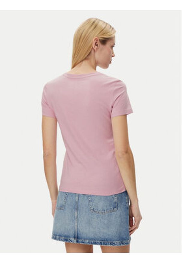 Guess T-Shirt W1YI1B I3Z14 Fioletowy Regular Fit. Kolor: fioletowy. Materiał: bawełna
