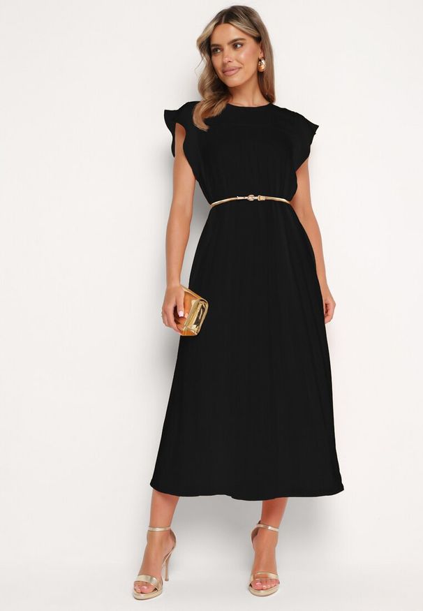 Born2be - Czarna Plisowana Sukienka z Krótkim Rękawem Nlea. Kolor: czarny. Długość rękawa: krótki rękaw