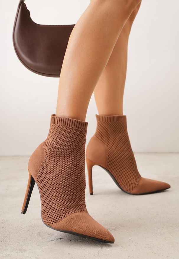 Renee - Brązowe Botki VICES na Szpilce z Elastyczną Dzianinową Cholewką Dedanna. Zapięcie: bez zapięcia. Kolor: brązowy. Materiał: dzianina. Szerokość cholewki: normalna. Obcas: na szpilce