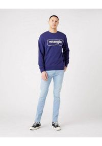 Wrangler - WRANGLER FRAME LOGO CREW MĘSKA BLUZA LOGO NADRUK BLUE W662HAB51 112321426. Wzór: nadruk