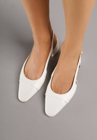 Born2be - Białe Eleganckie Sandały na Klockowym Obcasie z Lakierowanym Noskiem Brizthine. Okazja: na co dzień, do pracy, na spotkanie biznesowe. Zapięcie: pasek. Kolor: biały. Materiał: lakier. Obcas: na obcasie. Styl: elegancki. Wysokość obcasa: średni #3