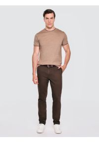 Big-Star - Koszulka męska z logo BIG STAR na piersi brązowa Lobber 804. Kolor: brązowy. Materiał: bawełna, jeans, dzianina. Wzór: aplikacja. Styl: klasyczny
