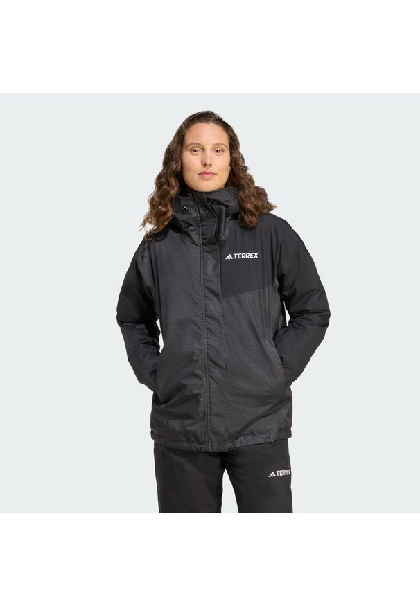 Adidas - Kurtka ocieplana Terrex Multi 2L RAIN.RDY. Kolor: czarny, szary, wielokolorowy. Sport: turystyka piesza, narciarstwo, snowboard