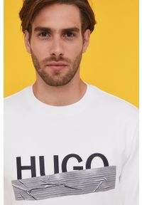 Hugo - Bluza bawełniana z kolekcji urodzinowej. Okazja: na urodziny. Typ kołnierza: bez kaptura. Kolor: biały. Materiał: bawełna. Wzór: nadruk. Styl: casual #4