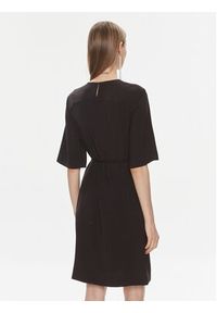 Calvin Klein Sukienka codzienna K20K206375 Czarny Regular Fit. Okazja: na co dzień. Kolor: czarny. Materiał: syntetyk. Typ sukienki: proste. Styl: casual #3