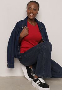 Born2be - Czerwony Bawełniany T-shirt w Klasycznym Stylu Nedila. Kolor: czerwony. Materiał: bawełna. Długość: długie. Styl: klasyczny #4