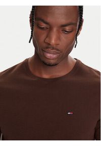 Tommy Jeans T-Shirt DM0DM04411 Brązowy Regular Fit. Kolor: brązowy. Materiał: bawełna #3