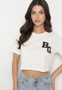 Born2be - Biały Bawełniany T-shirt Oversize o Krótkim Kroju Zariona. Okazja: na co dzień. Kolor: biały. Materiał: bawełna. Długość: krótkie. Wzór: aplikacja. Styl: klasyczny, elegancki, casual #4