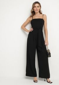 Born2be - Czarny Kombinezon Ozdobiony Paskiem z Szerokimi Nogawkami Deolise. Kolor: czarny. Długość rękawa: na ramiączkach. Wzór: aplikacja. Styl: elegancki #4