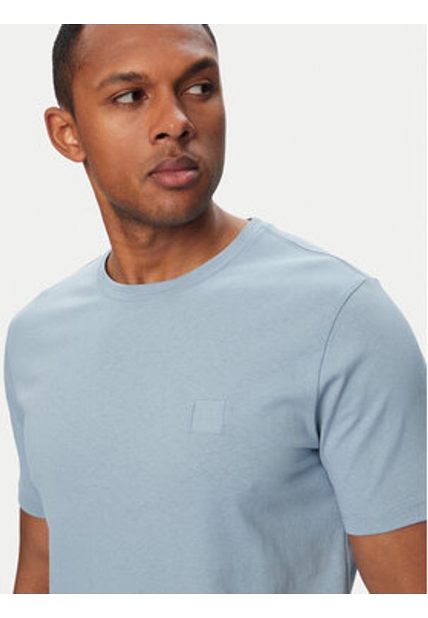 BOSS T-Shirt Tales 50508584 Niebieski jasny Regular Fit. Kolor: niebieski. Materiał: bawełna