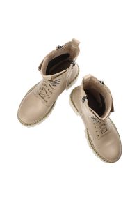 Beżowe Botki Nessi Wygodne Obuwie Damskie. Okazja: na co dzień. Zapięcie: sznurówki. Kolor: beżowy. Materiał: materiał. Sezon: lato. Styl: casual, elegancki #6