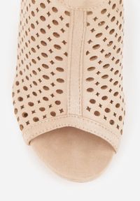 Renee - Beżowe Sandały na Słupku z Ażurową Cholewką i Skórzaną Wkładką Linalira. Okazja: na co dzień. Kolor: beżowy. Materiał: skóra. Wzór: ażurowy. Obcas: na słupku. Styl: casual, elegancki #8