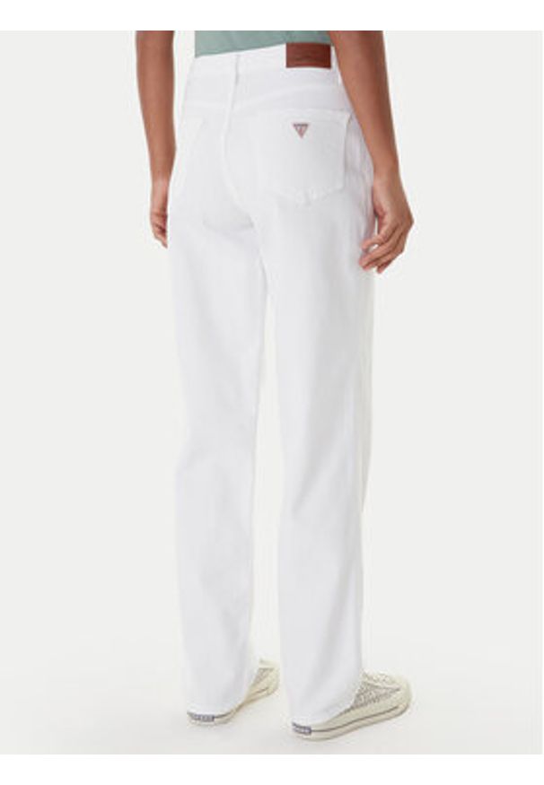 Guess Jeans Jeansy W5YA0I D0131 Biały Boyfriend Fit. Kolor: biały