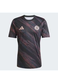 Adidas - Koszulka piłkarska ADIDAS Bayern Monachium sezon 25/26 na rozgrzewkę. Sezon: lato. Sport: piłka nożna