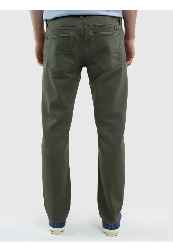 Big-Star - Spodnie męskie joggers khaki Joggse 303. Okazja: na co dzień. Kolor: zielony. Styl: casual