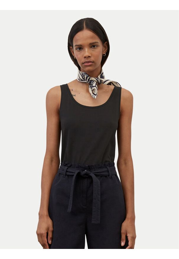 Marc O'Polo Top B01 2001 50001 Czarny Regular Fit. Typ kołnierza: polo. Kolor: czarny. Materiał: bawełna