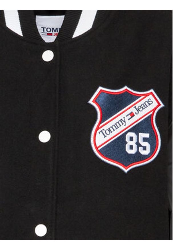 Tommy Jeans Curve Kurtka bomber Letterman DW0DW15076 Czarny Oversize. Kolor: czarny. Materiał: syntetyk