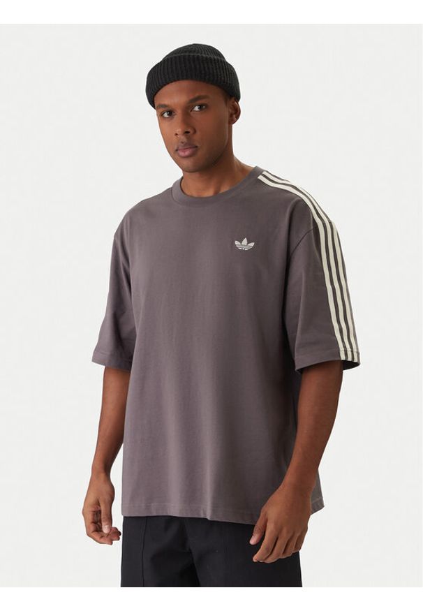 Adidas - adidas T-Shirt adicolor 3-Stripes KE1591 Szary Oversize. Kolor: szary. Materiał: bawełna