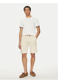 TOMMY HILFIGER - Tommy Hilfiger T-Shirt Global Stripe MW0MW38630 Biały Regular Fit. Kolor: biały. Materiał: bawełna