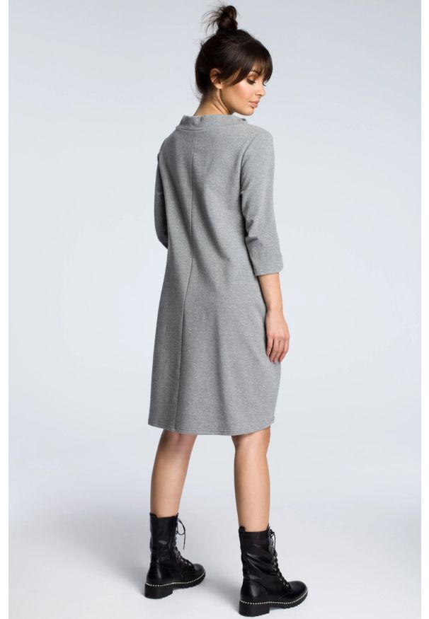 BeWear - Sukienka sportowa bombka oversize bawełniana szara. Okazja: na co dzień. Kolor: szary. Materiał: bawełna. Typ sukienki: sportowe, oversize, bombki. Styl: sportowy