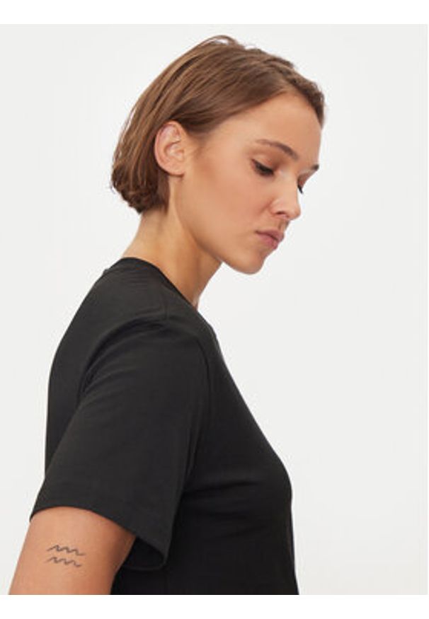 Lacoste T-Shirt TF7215 Czarny Loose Fit. Kolor: czarny. Materiał: bawełna