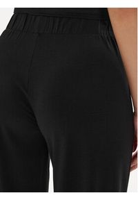 Hugo Spodnie materiałowe 50514874 Czarny Regular Fit. Kolor: czarny. Materiał: lyocell, bawełna