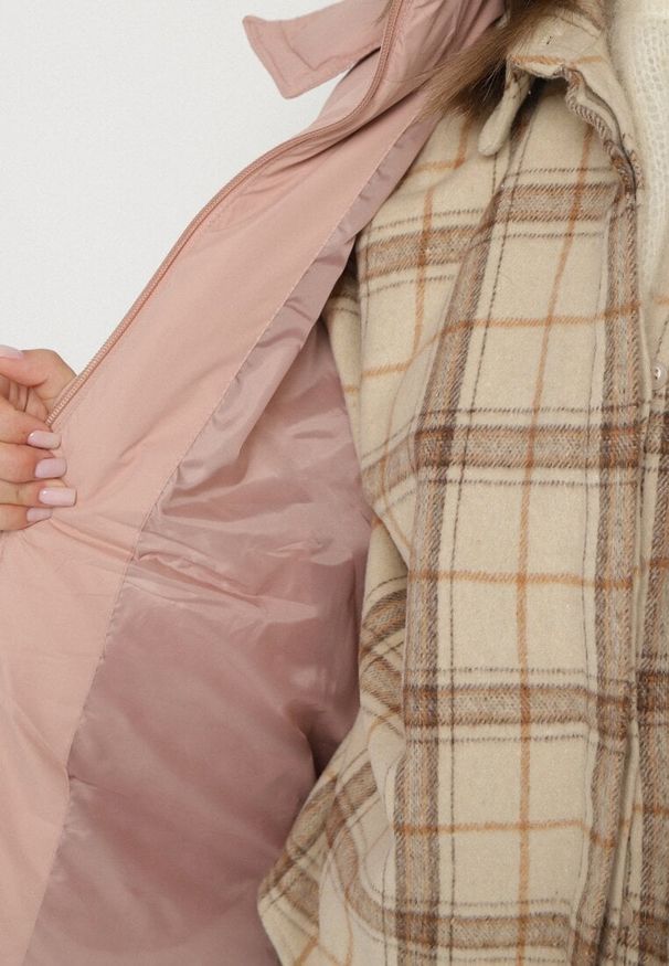 Born2be - Różowa Pudełkowa Kurtka Pikowana z Kapturem Anena. Typ kołnierza: kaptur. Kolor: różowy. Styl: elegancki