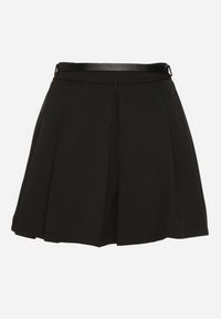 Born2be - Czarna Spódnica Rozkloszowana z Paskiem i Podszewką Imitującą Szorty Rasllia. Okazja: na co dzień. Kolor: czarny. Styl: klasyczny, elegancki, casual #5
