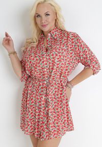 Born2be - Czerwona Koszulowa Sukienka Mini w Kwiaty z Materiałowym Paskiem i Podpinanymi Rękawami Isamone. Kolekcja: plus size. Kolor: czerwony. Materiał: materiał. Wzór: kwiaty. Sezon: wiosna, lato. Typ sukienki: koszulowe. Długość: mini #1