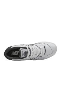 Buty do chodzenia dla dorosłych New Balance 550 Black White. Okazja: na co dzień. Kolor: biały. Materiał: skóra. Sport: turystyka piesza