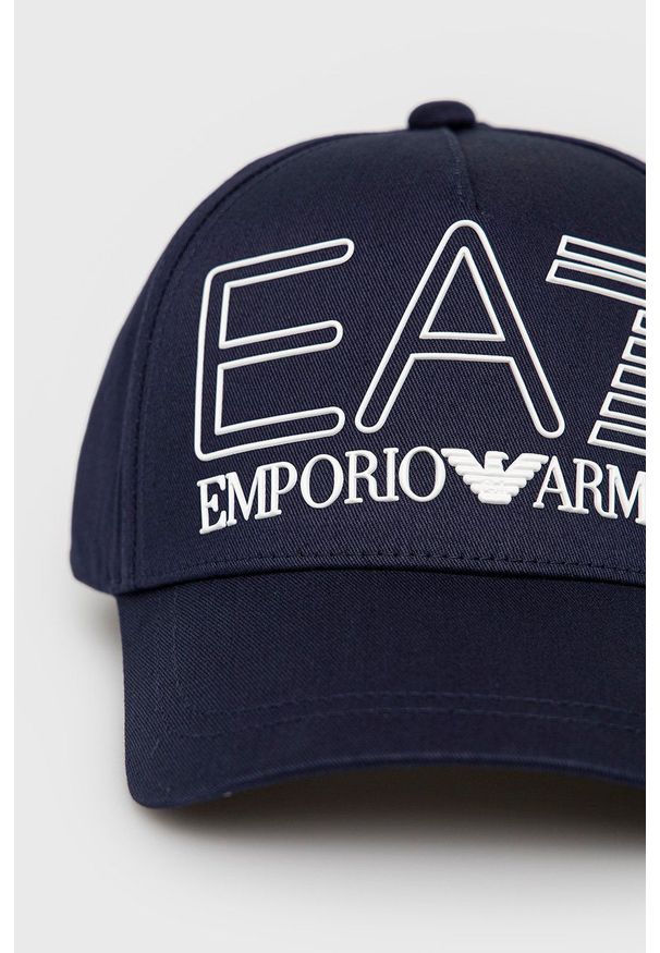 EA7 Emporio Armani czapka kolor granatowy z aplikacją. Kolor: niebieski. Wzór: aplikacja