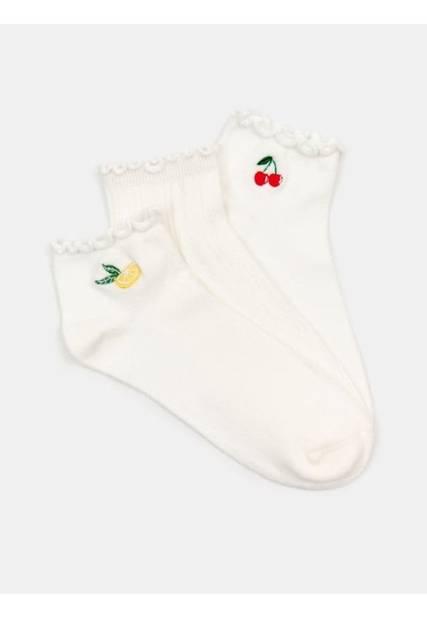 Sinsay - Bawełniane skarpetki z ozdobnymi falbankami 3 pack - kremowy. Kolor: kremowy. Materiał: bawełna