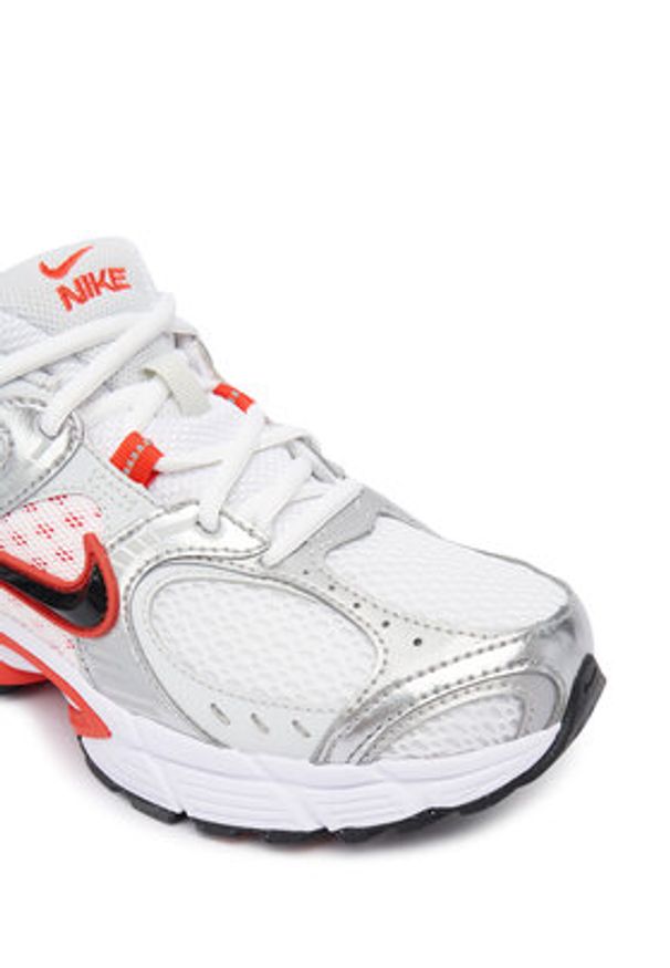 Nike Sneakersy V5 RNR HQ7901 Szary. Kolor: szary. Materiał: mesh
