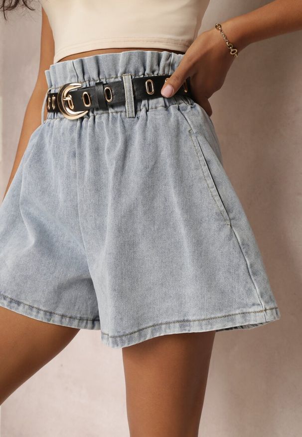 Renee - Jasnoniebieskie Jeansowe Szorty z Gumką w Pasie i Paskiem z Imitacji Skóry Alyssania. Okazja: na co dzień. Kolor: niebieski. Materiał: skóra, jeans. Sezon: lato. Styl: sportowy, casual