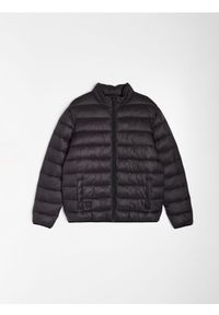Sinsay - Pikowana kurtka puffer ze stójką - czarny. Typ kołnierza: kołnierzyk stójkowy. Kolor: czarny #1