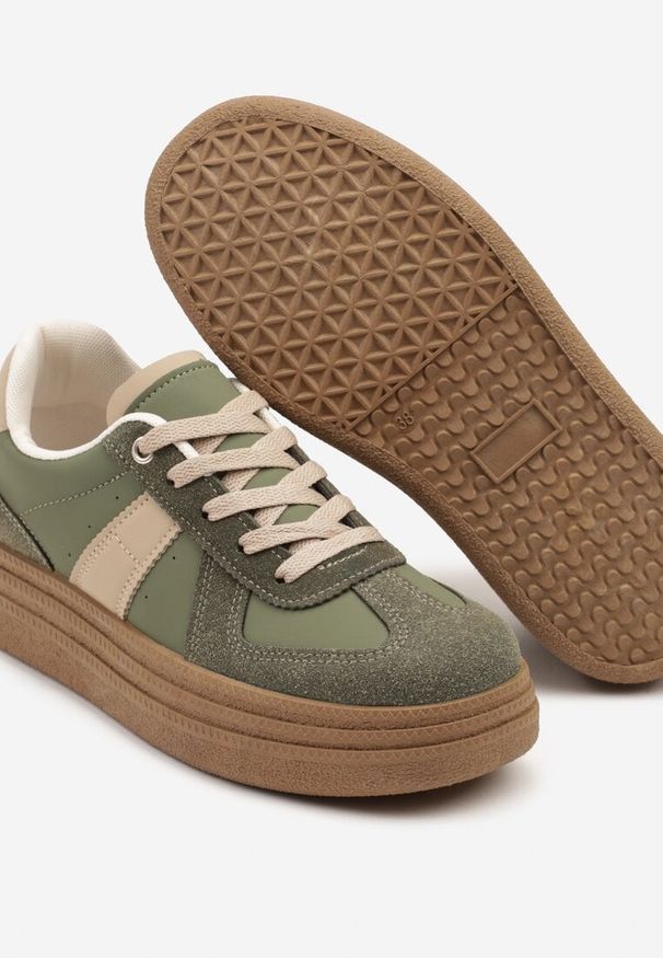 Renee - Zielone Sneakersy w Stylu Kultowych Tenisówek na Grubej Podeszwie Nanniris. Okazja: na co dzień. Zapięcie: sznurówki. Kolor: zielony. Materiał: jeans