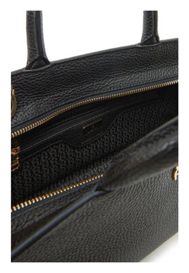 Aigner Torebka 133034 Czarny. Kolor: czarny. Materiał: skórzane