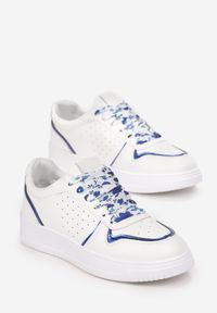 Renee - Biało-Niebieskie Sneakersy z Kolorowymi Sznurówkami i Metalicznymi Wstawkami Lania. Kolor: niebieski, biały. Wzór: kolorowy #3