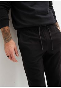 bonprix - Spodnie z gumką w talii, ze stretchem, krój relaxed fit, straight. Kolor: czarny #3