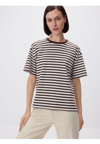 Reserved - Bawełniany t-shirt w paski - kremowy. Kolor: kremowy. Materiał: bawełna. Wzór: paski