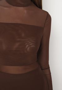 Born2be - Brązowa Siateczkowa Sukienka Rozkloszowana Longsleeve z Domieszką Wiskozy Eprela. Okazja: na randkę. Kolor: brązowy. Materiał: wiskoza. Długość rękawa: długi rękaw. Typ sukienki: rozkloszowane. Styl: klasyczny #4