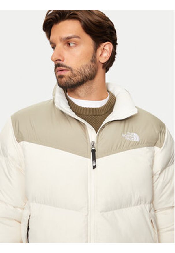 The North Face Kurtka zimowa Saikuru NF0A853I Beżowy Regular Fit. Kolor: beżowy. Materiał: syntetyk. Sezon: zima