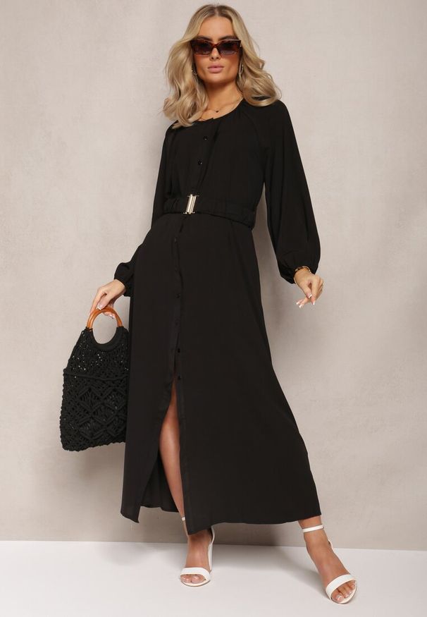 Renee - Czarna Sukienka Maxi o Swobodnym Kroju z Guzikami i Paskiem z Metaliczną Klamrą Ferian. Kolor: czarny. Materiał: materiał. Długość: maxi